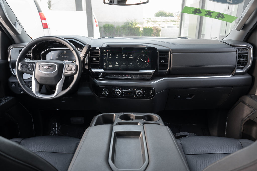 Used 2024 GMC Sierra 1500 SLT AWD/4WD image 24