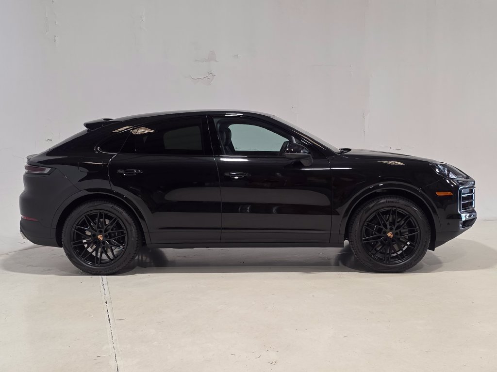New 2026 Porsche Cayenne Coupe AWD/4WD image 8