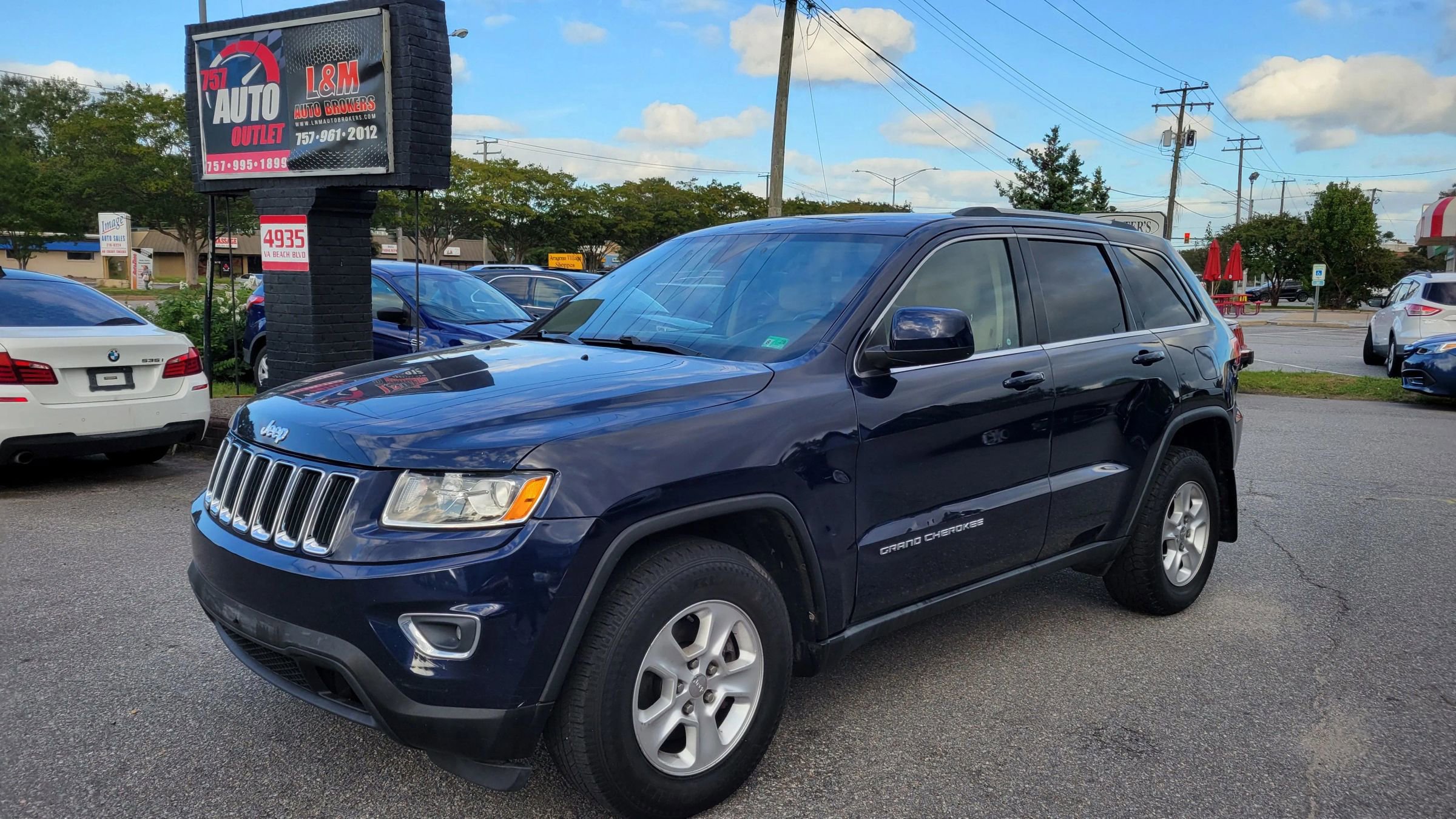 Used 2014 Jeep Grand Cherokee Laredo w/ Quick Order Package 23E image 1