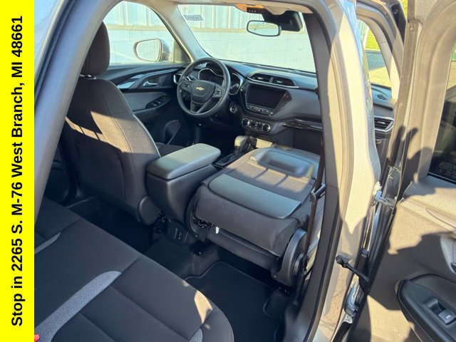 Used 2023 Chevrolet TrailBlazer LT w/ Convenience Package AWD/4WD image 28