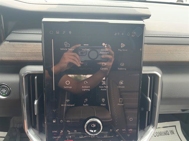 New 2026 GMC Acadia Denali Ultimate w/ LPO, Floor Liner Package AWD/4WD image 20