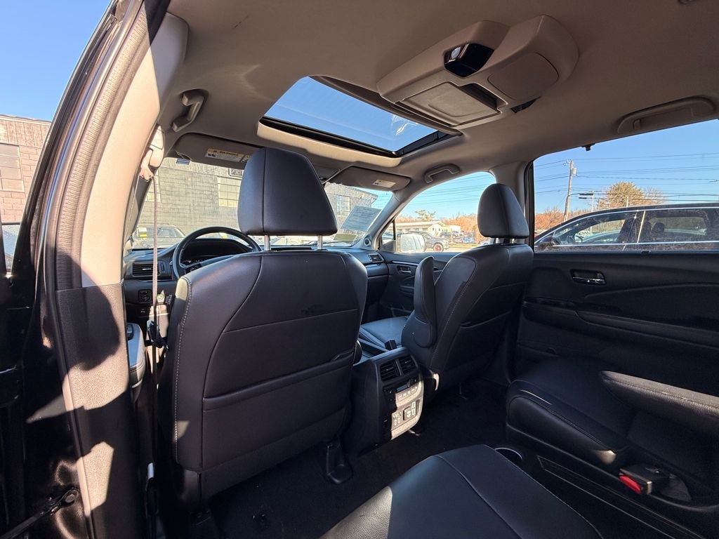 Used 2022 Honda Pilot Touring image 15