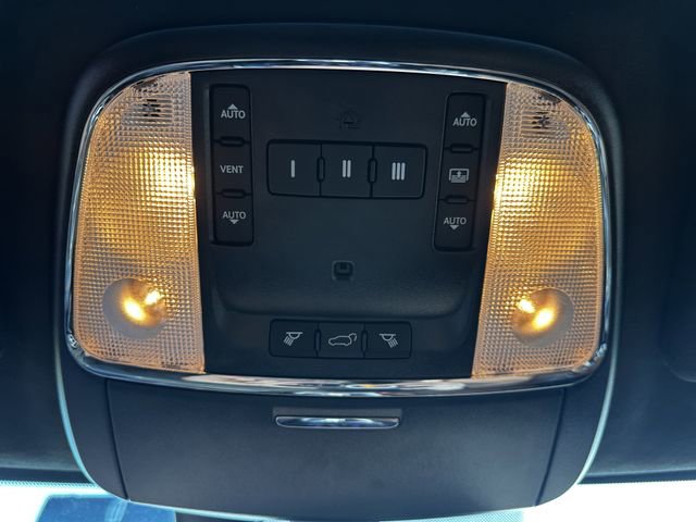 Used 2019 Jeep Grand Cherokee Summit w/ Platinum Series Group image 27