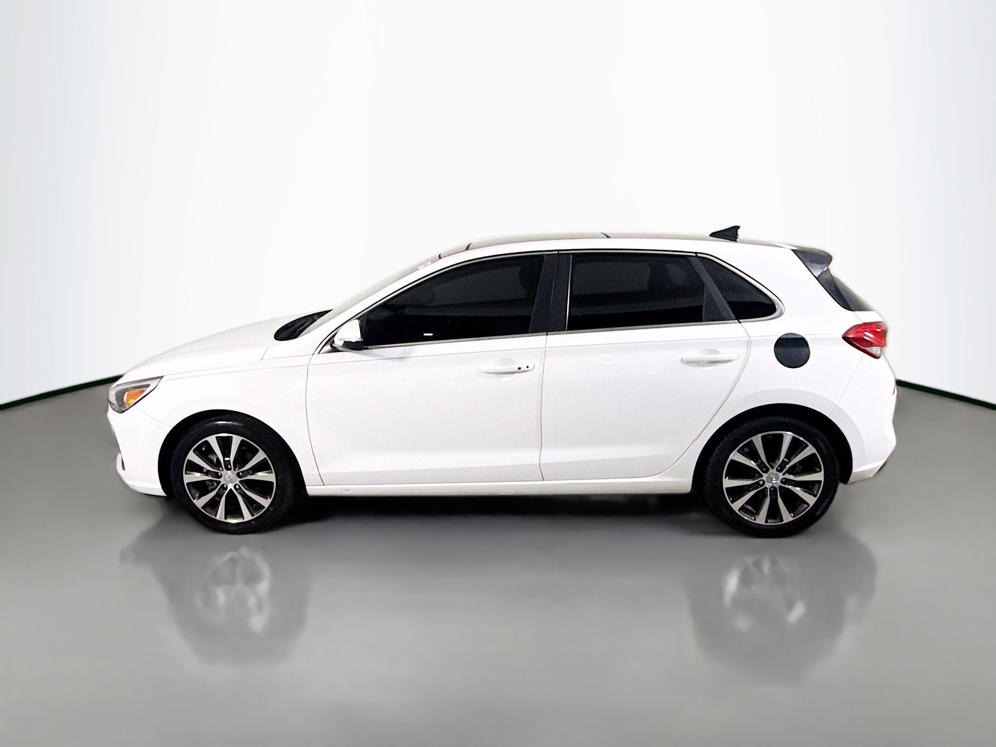 Used 2020 Hyundai Elantra GT w/ Style Package 02 image 6