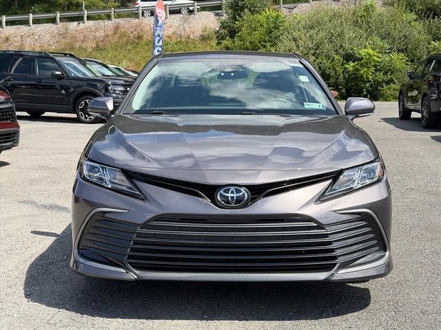 Used 2024 Toyota Camry SE w/ Convenience Package FWD image 16