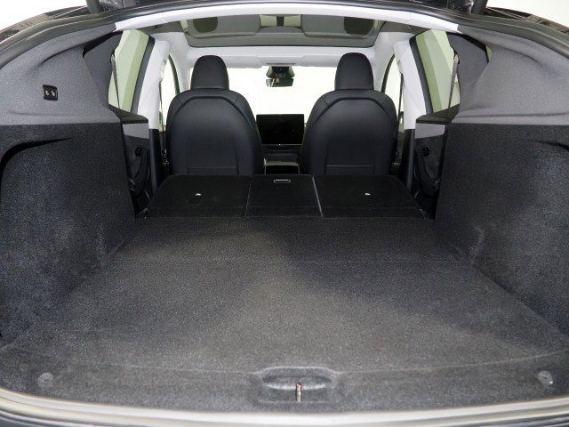 Used 2026 Tesla Model Y Long Range RWD image 53
