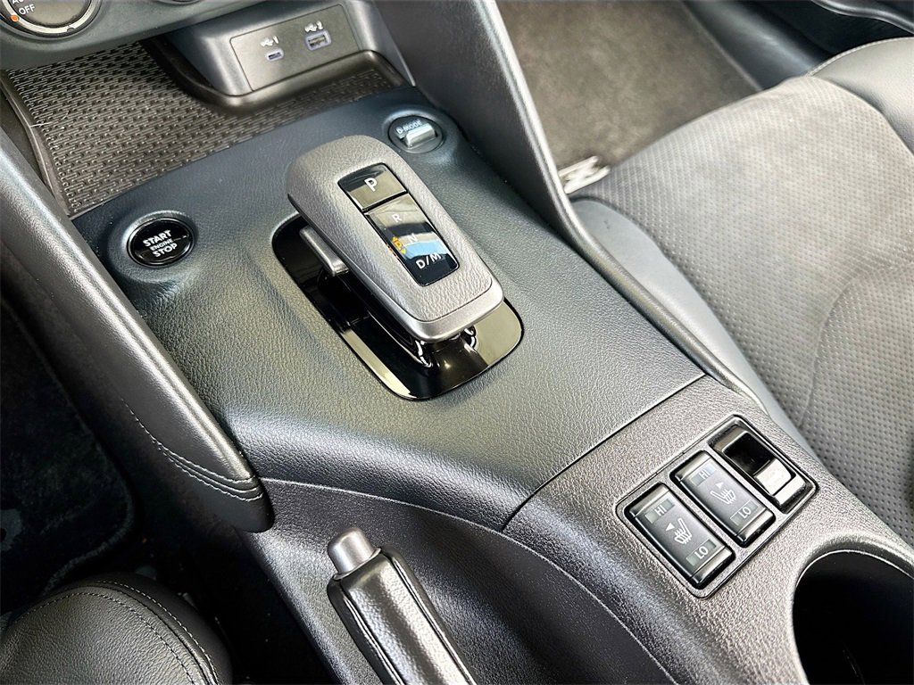 Used 2024 Nissan Z Performance w/ Floor Mat Package image 19