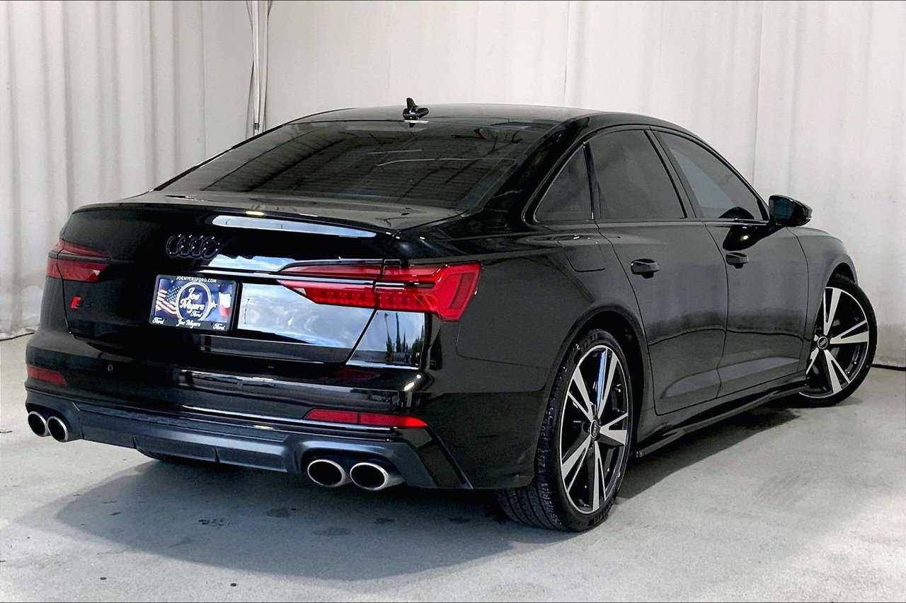 Used 2022 Audi S6 Premium Plus w/ S Sport Package AWD/4WD image 13