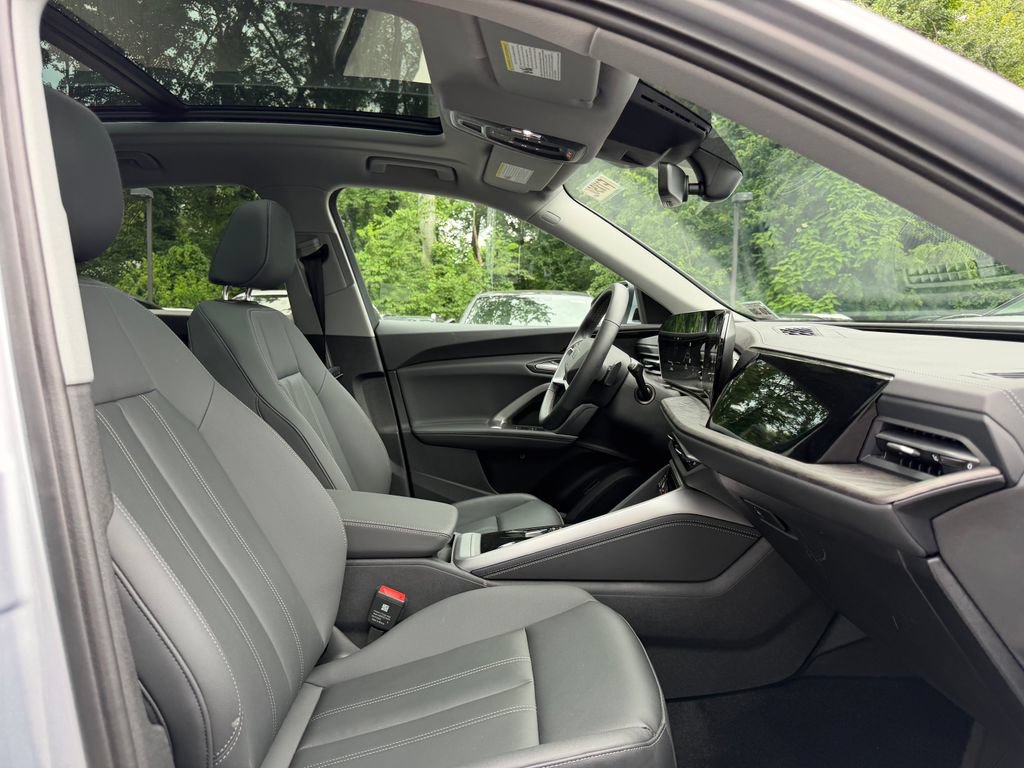 Used 2025 Audi Q5 Premium w/ Convenience Package AWD/4WD image 15