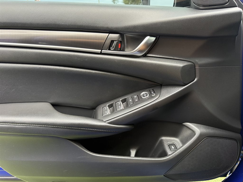Used 2022 Honda Accord Sport image 29