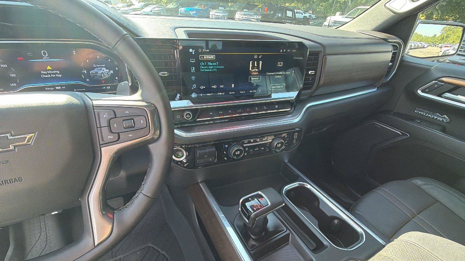 Used 2024 Chevrolet Silverado 1500 High Country w/ Midnight Edition AWD/4WD image 17