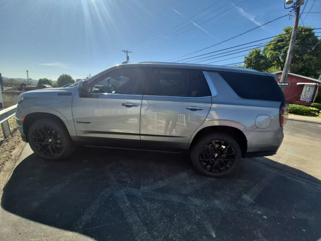 Used 2023 Chevrolet Tahoe High Country AWD/4WD image 4
