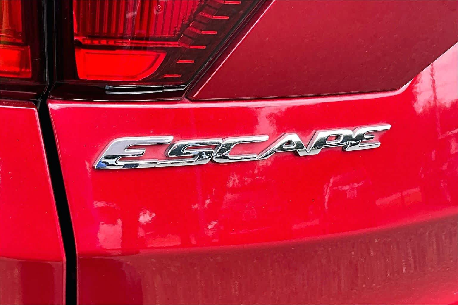 Used 2019 Ford Escape SEL FWD image 30