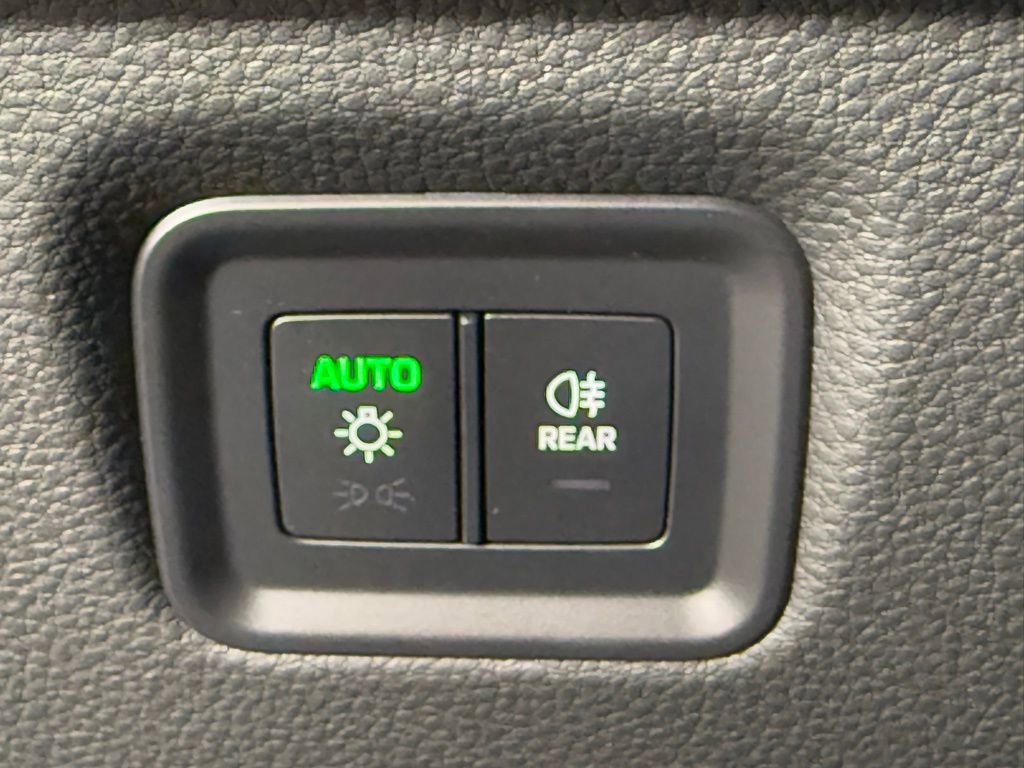 New 2026 Porsche Cayenne image 35