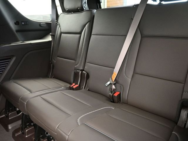 Used 2022 GMC Yukon Denali w/ Denali Premium Package image 19