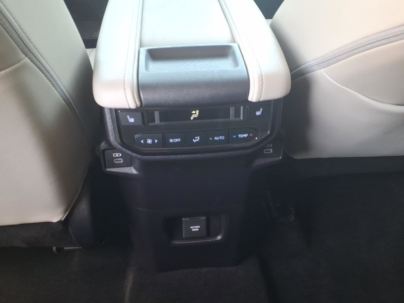 Used 2024 Toyota Grand Highlander FWD image 11