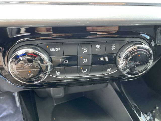 New 2026 Chevrolet Trax LT w/ Driver Confidence Package FWD image 18