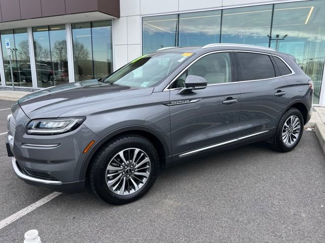 Used 2023 Lincoln Nautilus AWD w/ Premium Package image 2