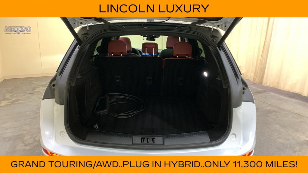 Used 2025 Lincoln Corsair Grand Touring w/ Towing Package AWD/4WD image 18