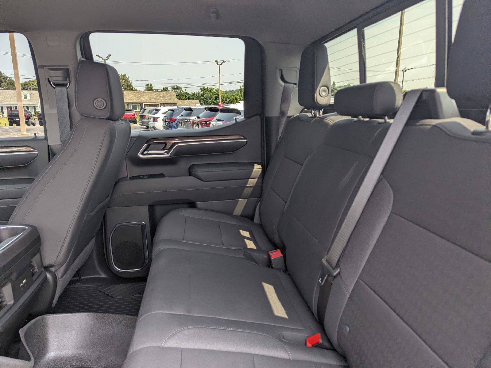 Used 2025 Chevrolet Silverado 1500 RST AWD/4WD image 33