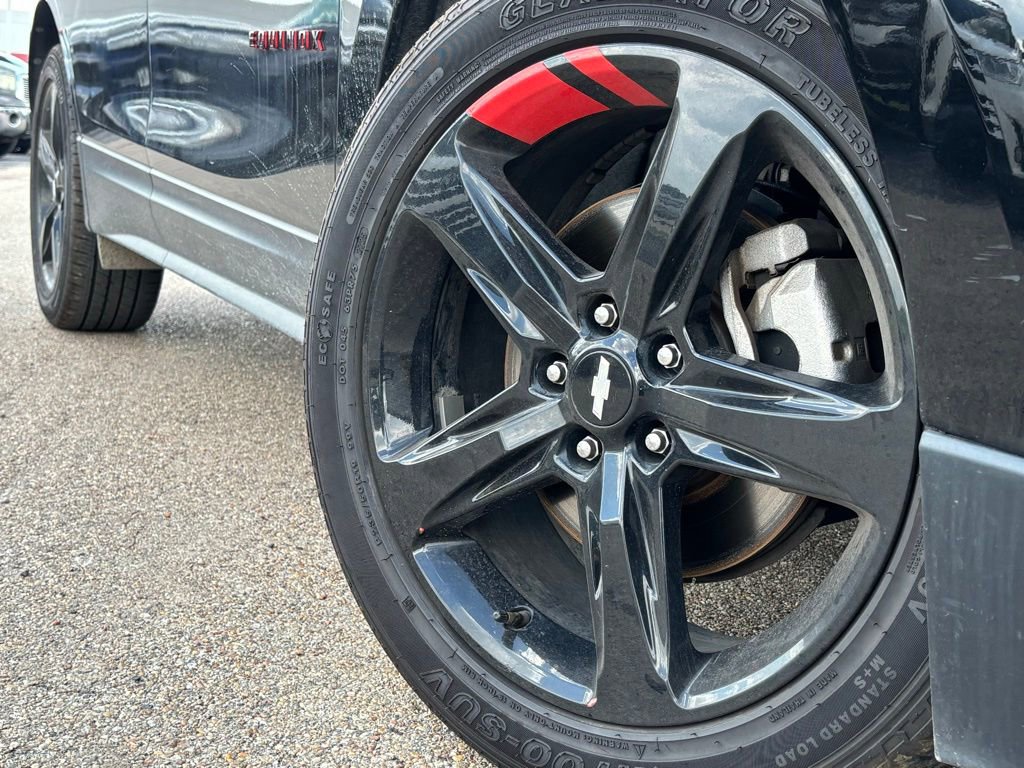 Used 2019 Chevrolet Equinox LT FWD image 2