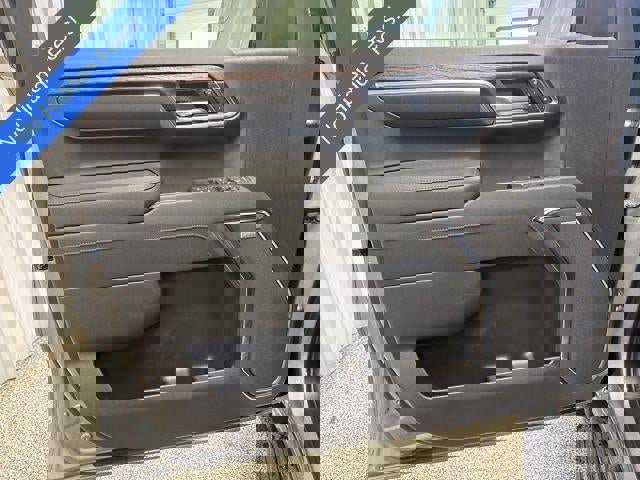 New 2026 GMC Sierra 1500 SLT w/ SLT Premium Package image 9