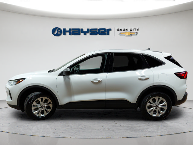 Used 2025 Ford Escape Active AWD/4WD image 4