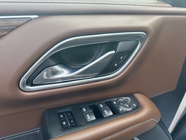 Used 2021 Chevrolet Suburban High Country AWD/4WD image 14