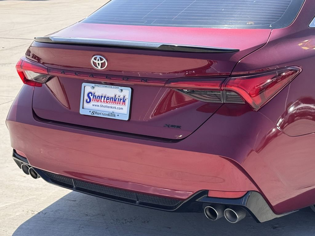 Used 2019 Toyota Avalon XSE w/ All Weather Liner Package image 6