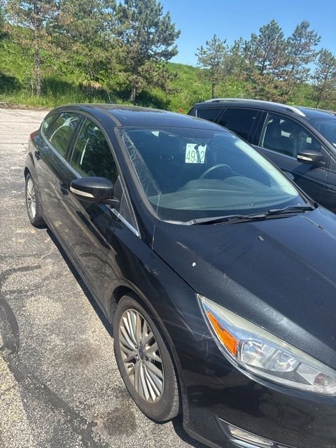 Used 2015 Ford Focus Titanium w/ Titanium Cold Weather Package FWD image 3