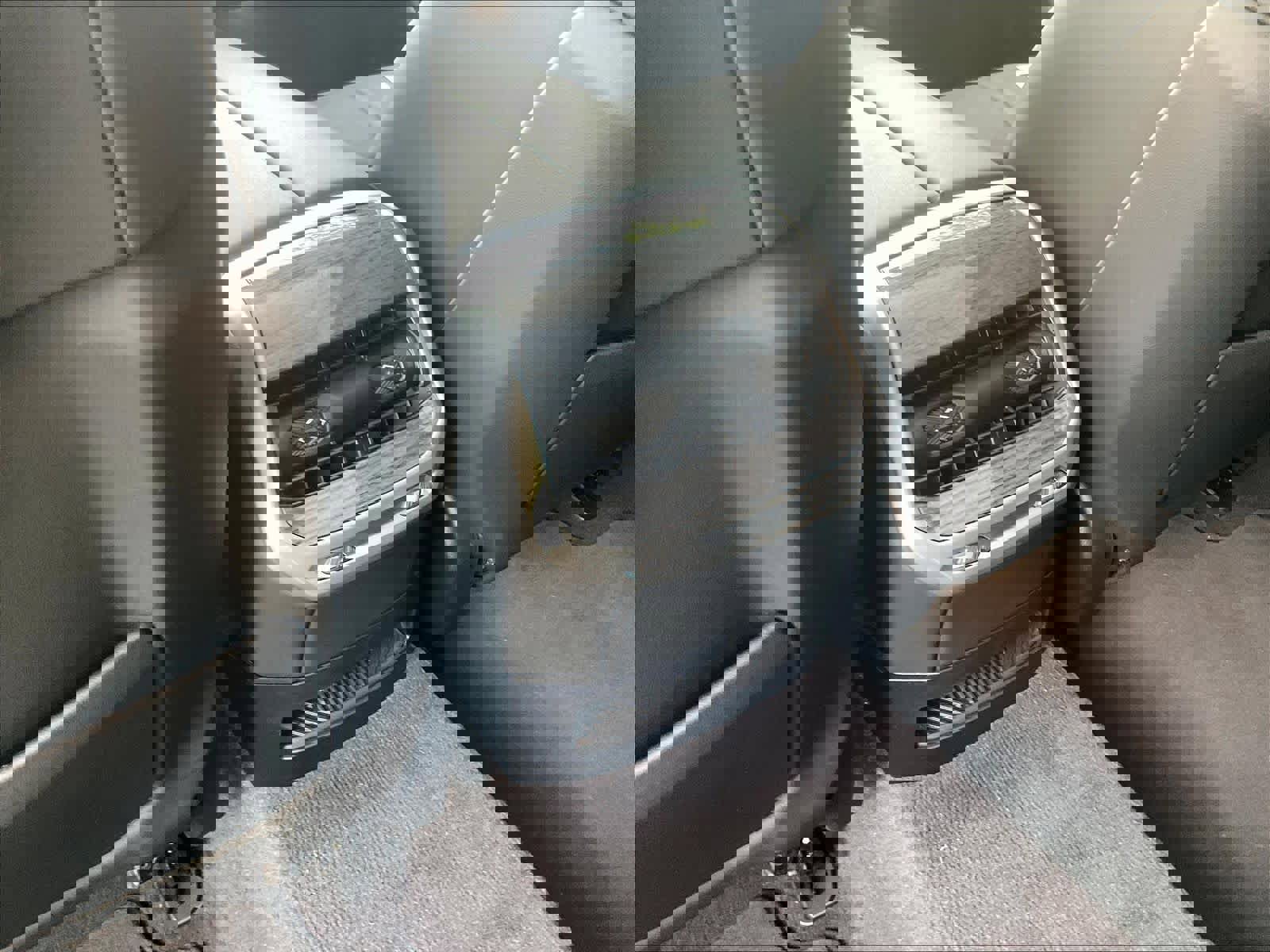 Certified 2023 BMW 740i image 32