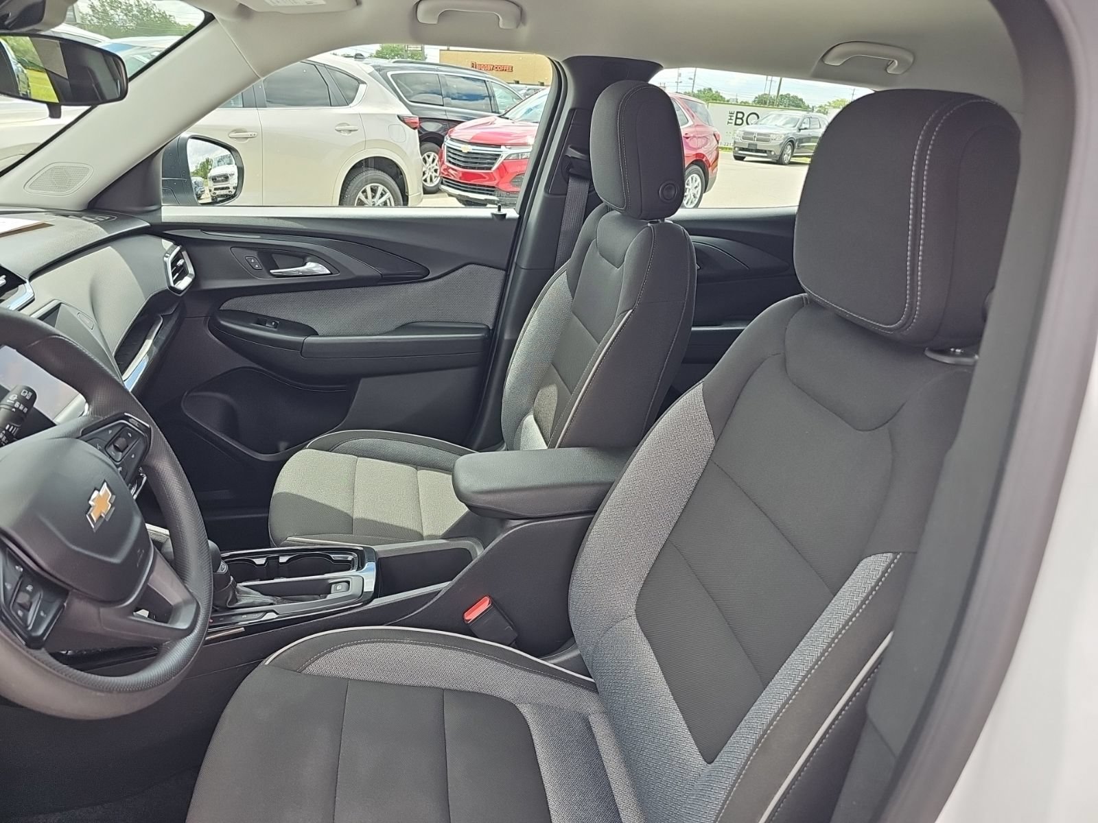 Used 2023 Chevrolet TrailBlazer LS FWD image 10