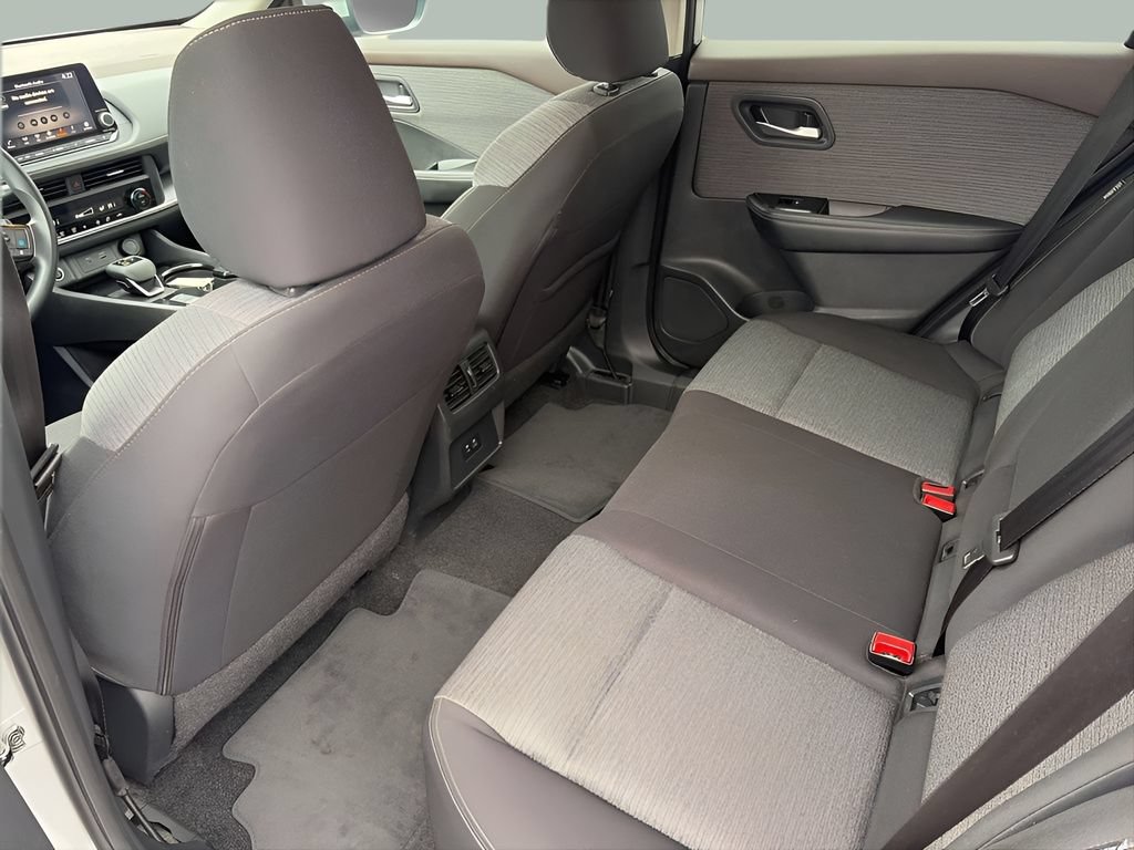 Used 2023 Nissan Rogue SV AWD/4WD image 19