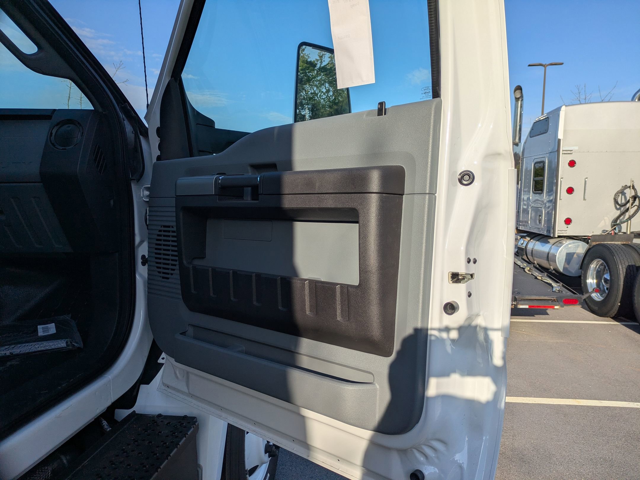 New 2027 Ford F750 2WD Regular Cab Super Duty image 33