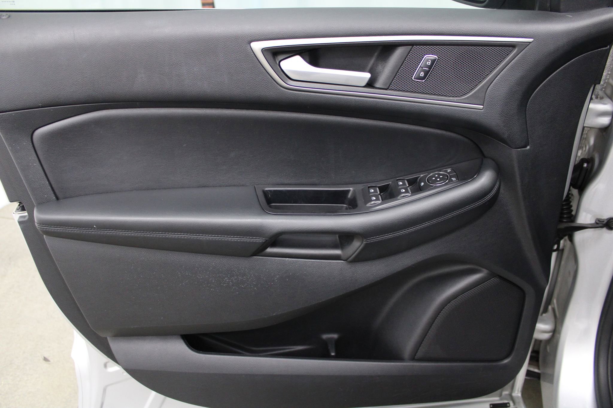 Used 2015 Ford Edge SEL w/ Equipment Group 201A AWD/4WD image 12
