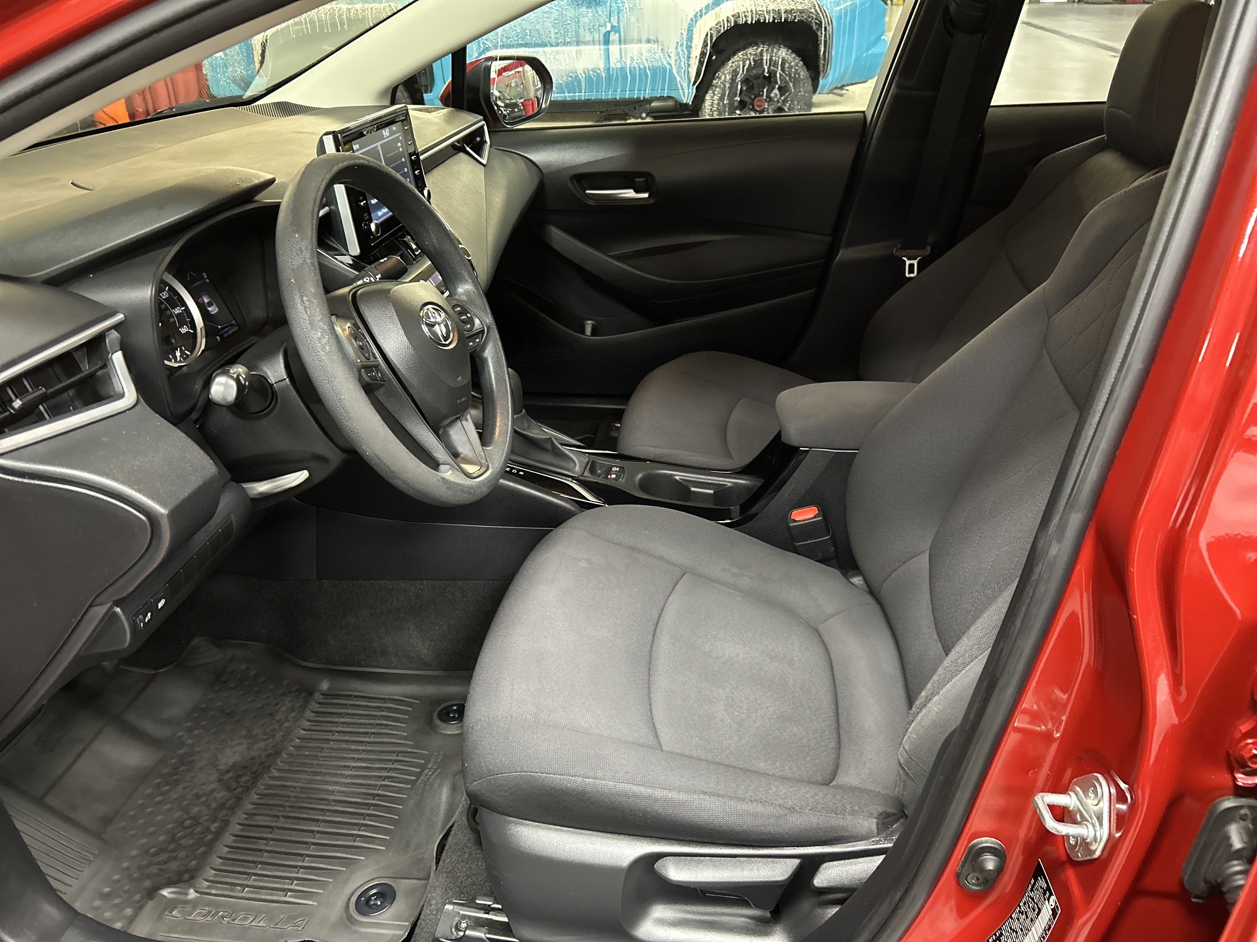Used 2020 Toyota Corolla LE FWD image 16