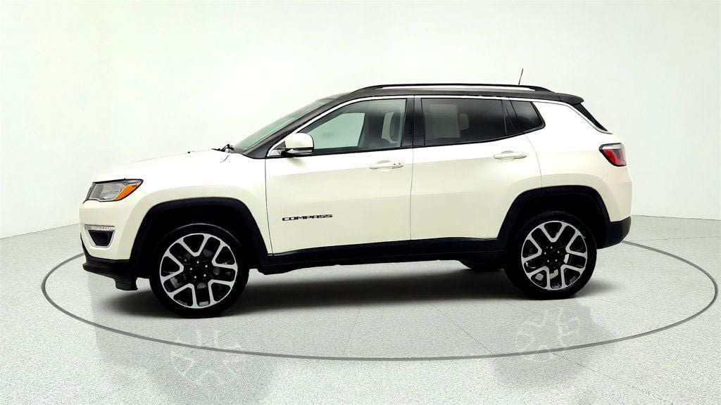 Used 2018 Jeep Compass Limited w/ Navigation Group AWD/4WD image 8