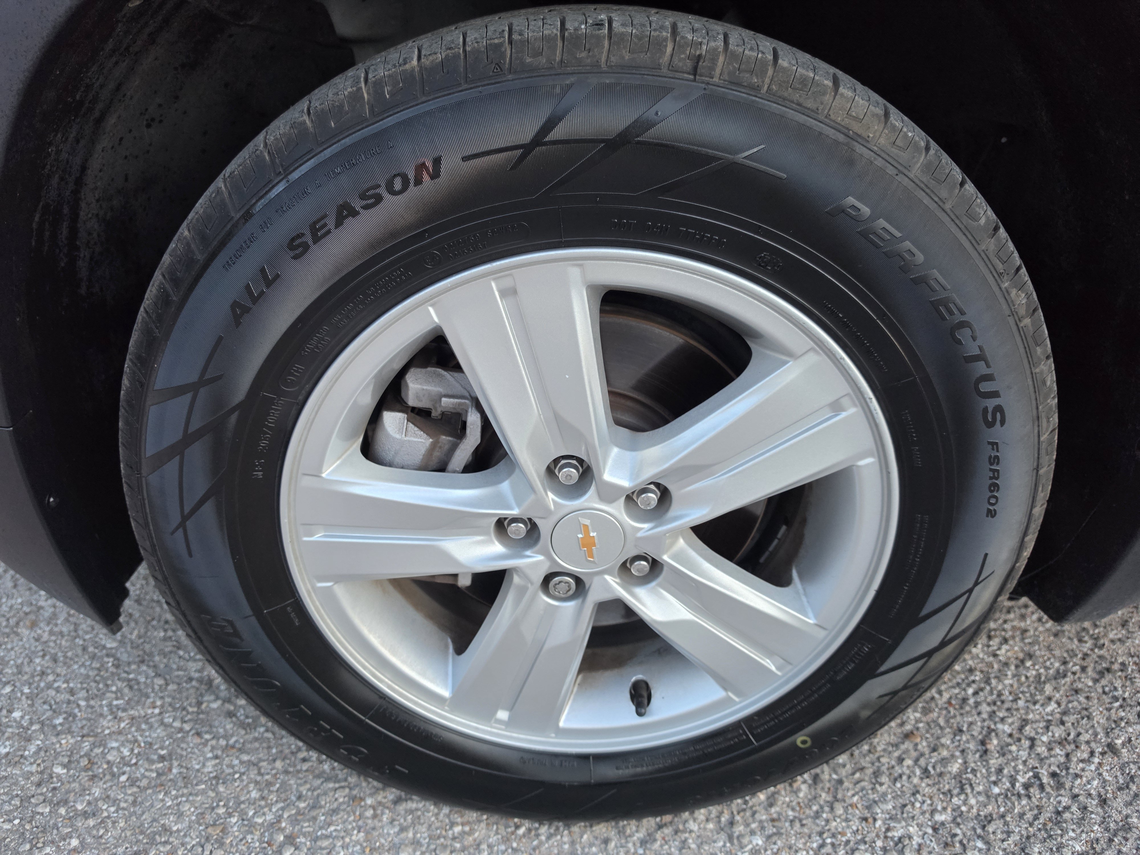 Used 2022 Chevrolet Trax LS w/ Tint and Cruise Package FWD image 40
