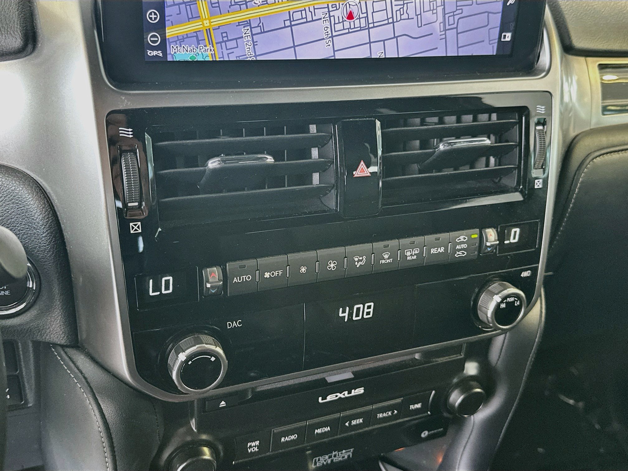 Used 2022 Lexus GX 460 Premium w/ Premium Plus Package AWD/4WD image 15