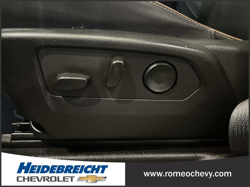 Used 2022 GMC Yukon XL AT4 w/ Max Trailering Package image 15