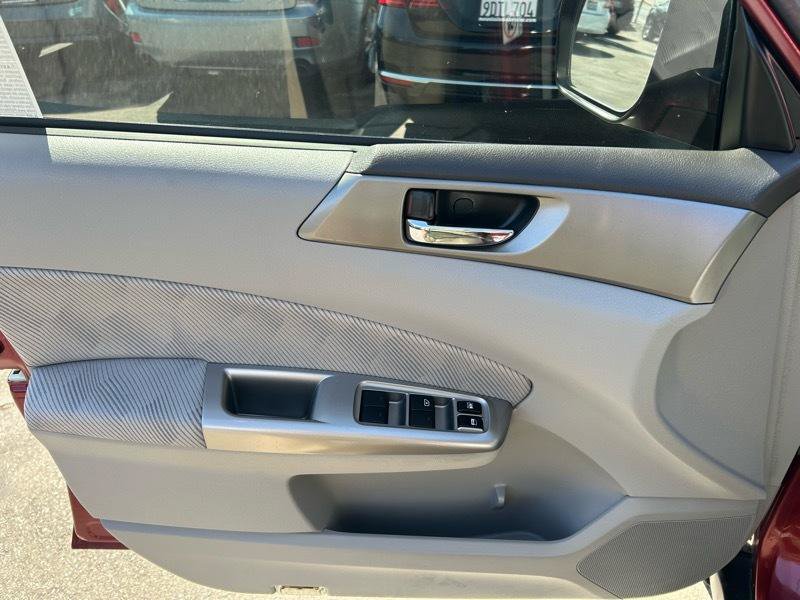 Used 2010 Subaru Forester 2.5X Premium AWD/4WD image 7