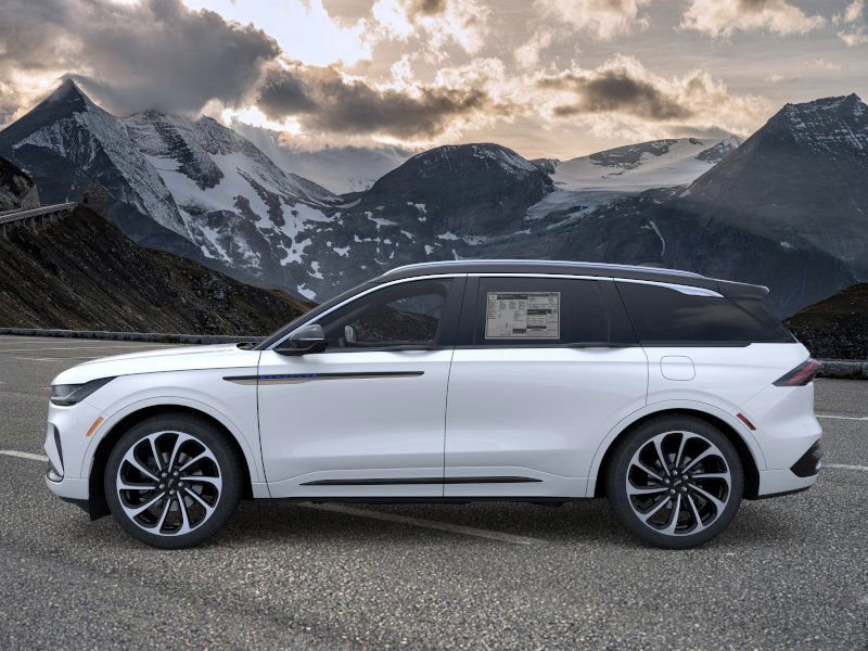 New 2026 Lincoln Nautilus Black Label image 3