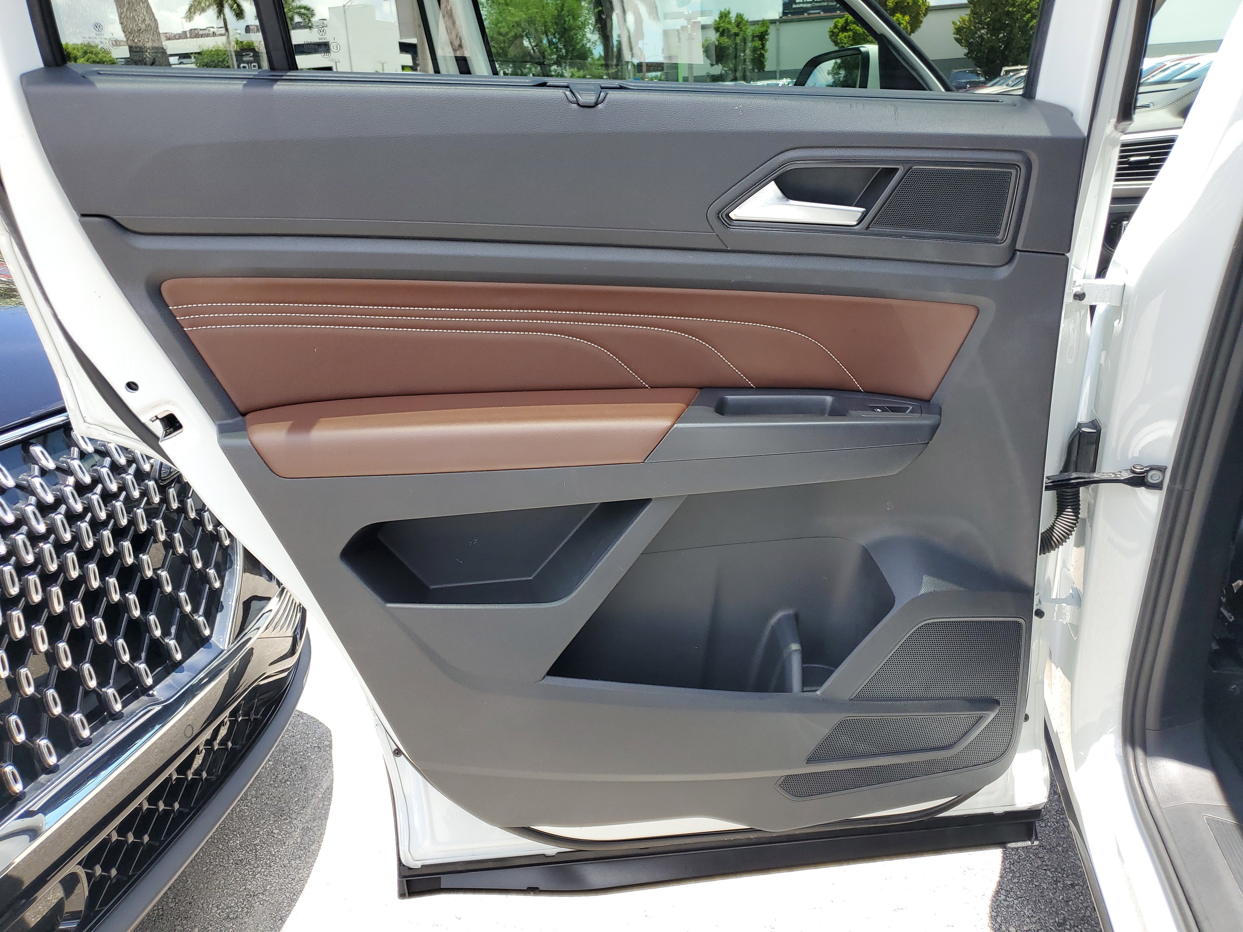 Used 2021 Volkswagen Atlas SE w/ Panoramic Sunroof Package image 10