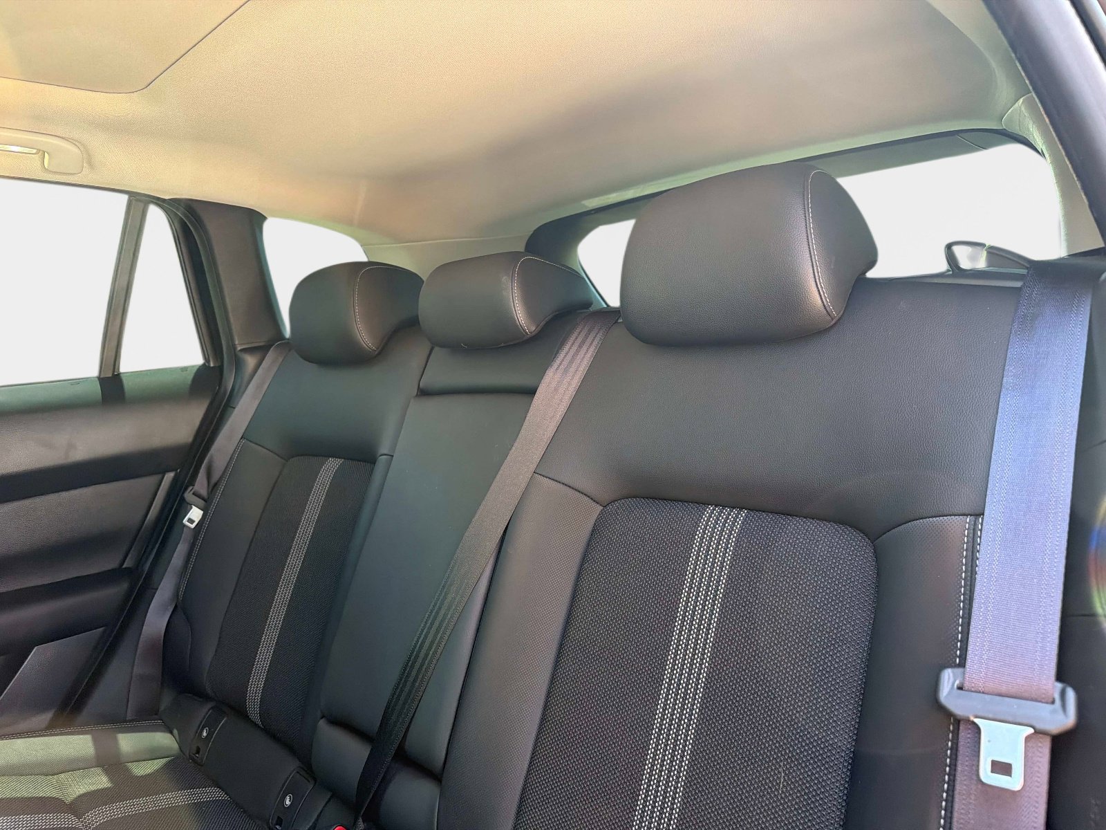 Used 2025 MAZDA CX-50 AWD 2.5 S w/ Premium Package image 15