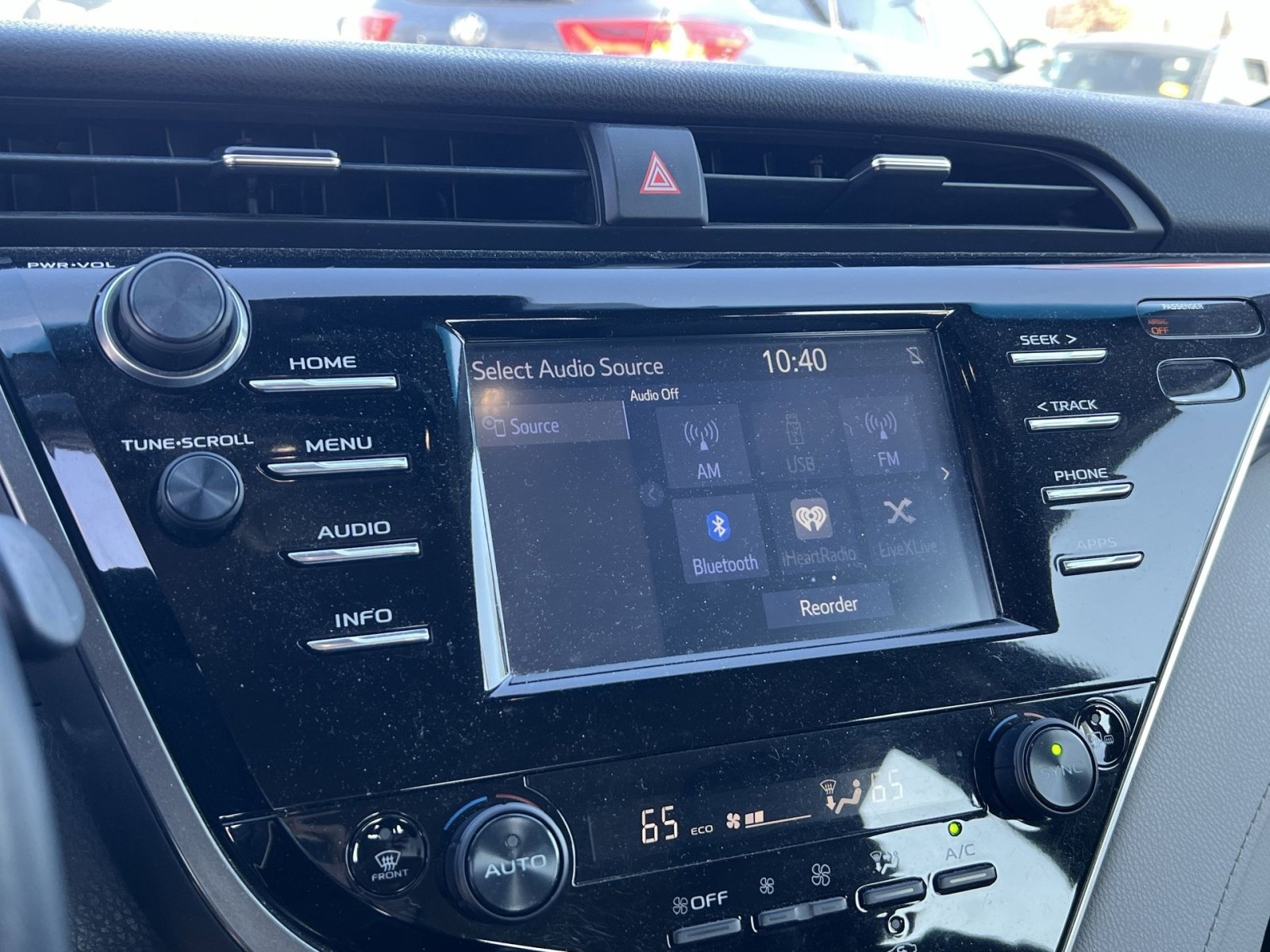 Used 2018 Toyota Camry XLE image 16