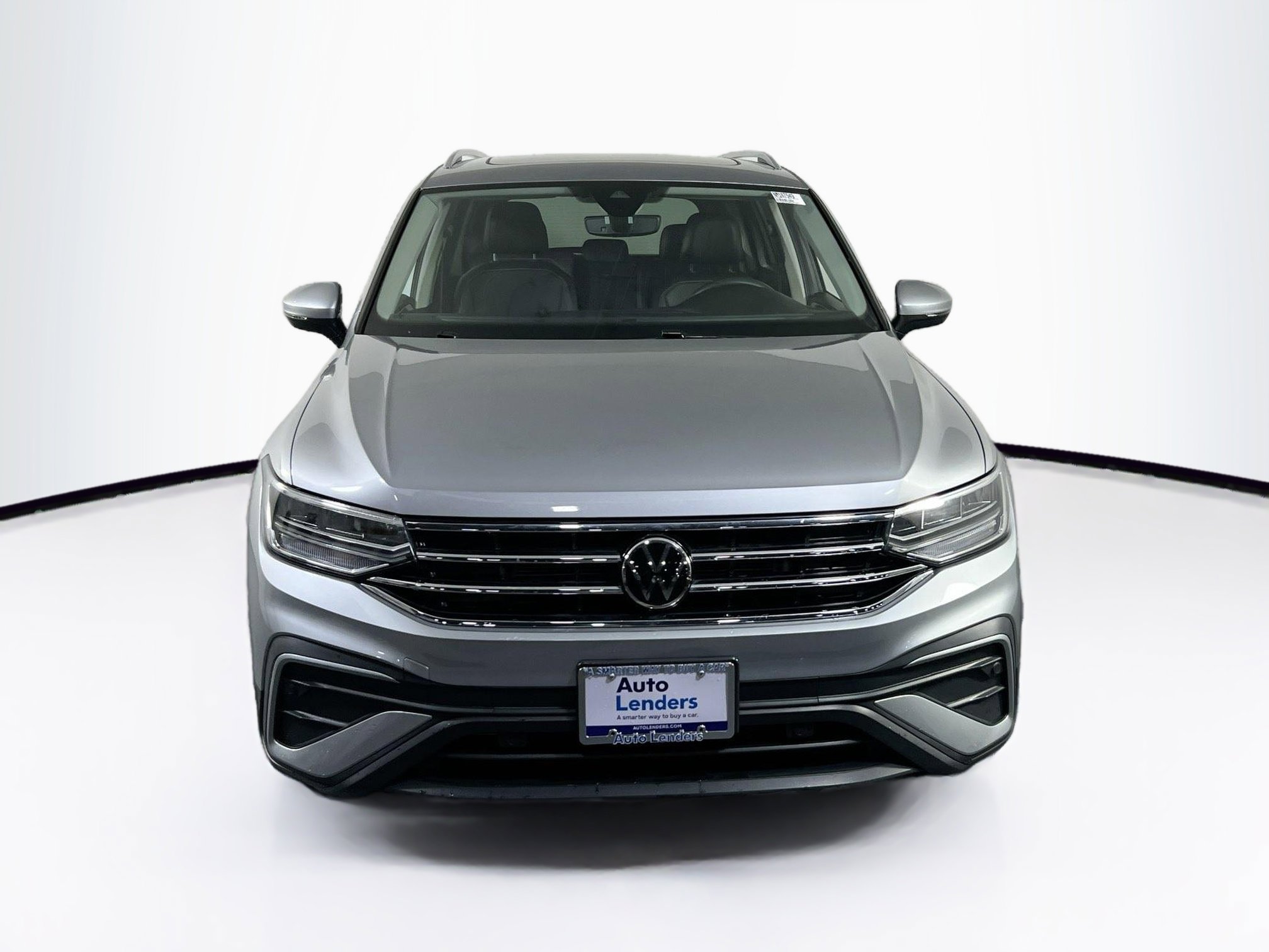 Used 2022 Volkswagen Tiguan SE AWD/4WD image 2