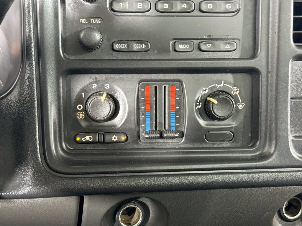 Used 2004 Chevrolet Silverado 2500 W/T RWD image 13