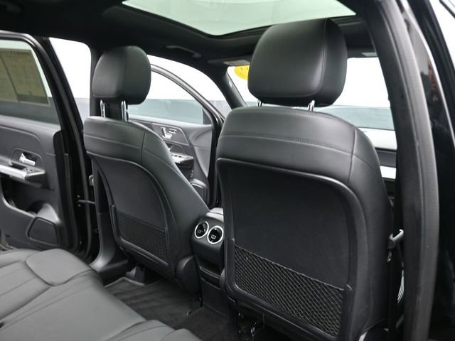 Used 2021 Mercedes-Benz GLB 250 image 25