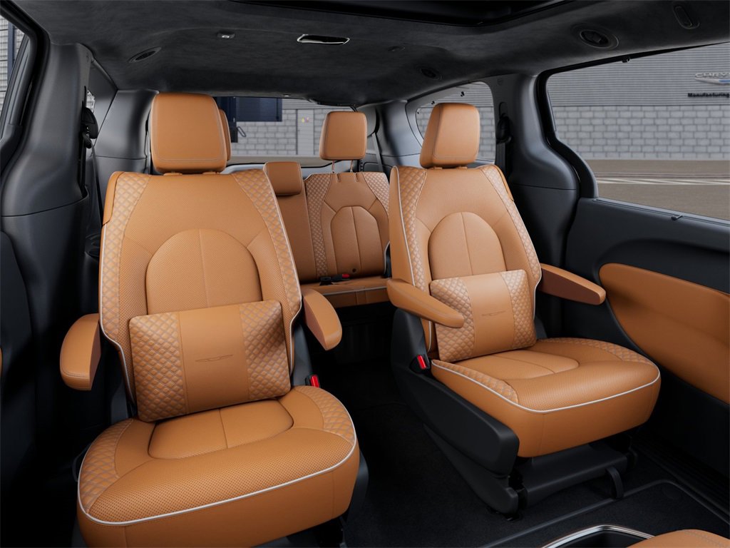 New 2026 Chrysler Pacifica Pinnacle image 15