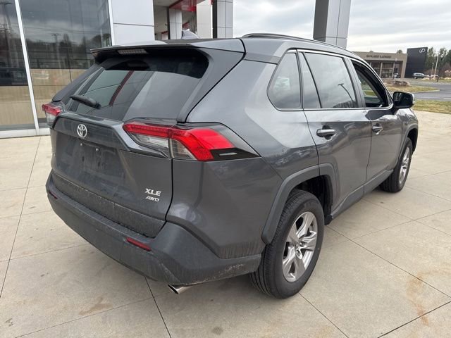Used 2025 Toyota RAV4 XLE AWD/4WD image 7